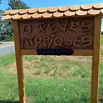 Roulotte O Reves Atypiques * Bouce (Allier)