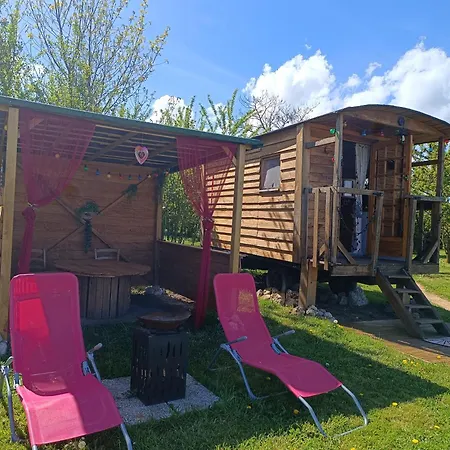 Campsite Roulotte O Reves Atypiques